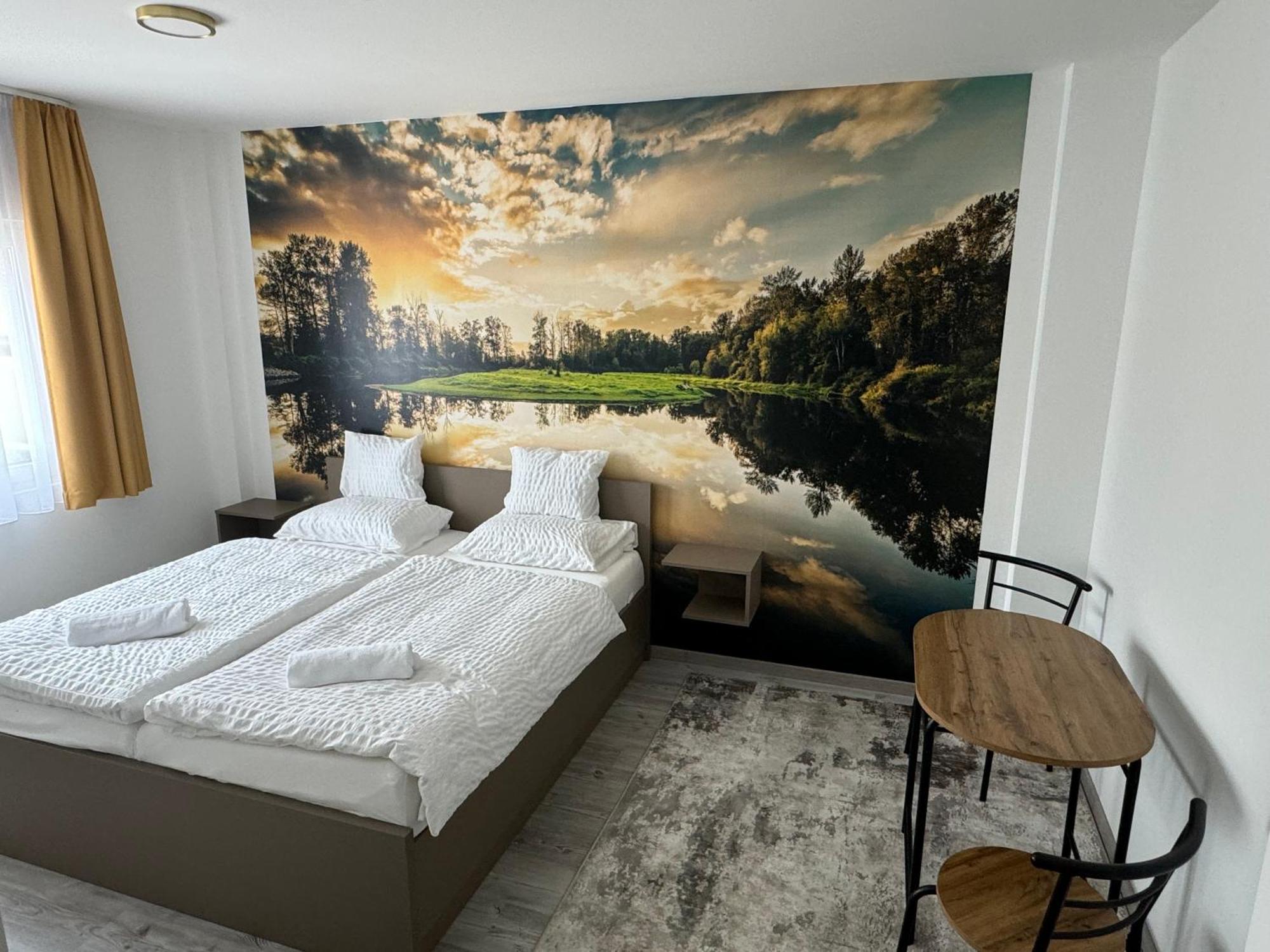 Potkerek Motel Γκιόρ Εξωτερικό φωτογραφία